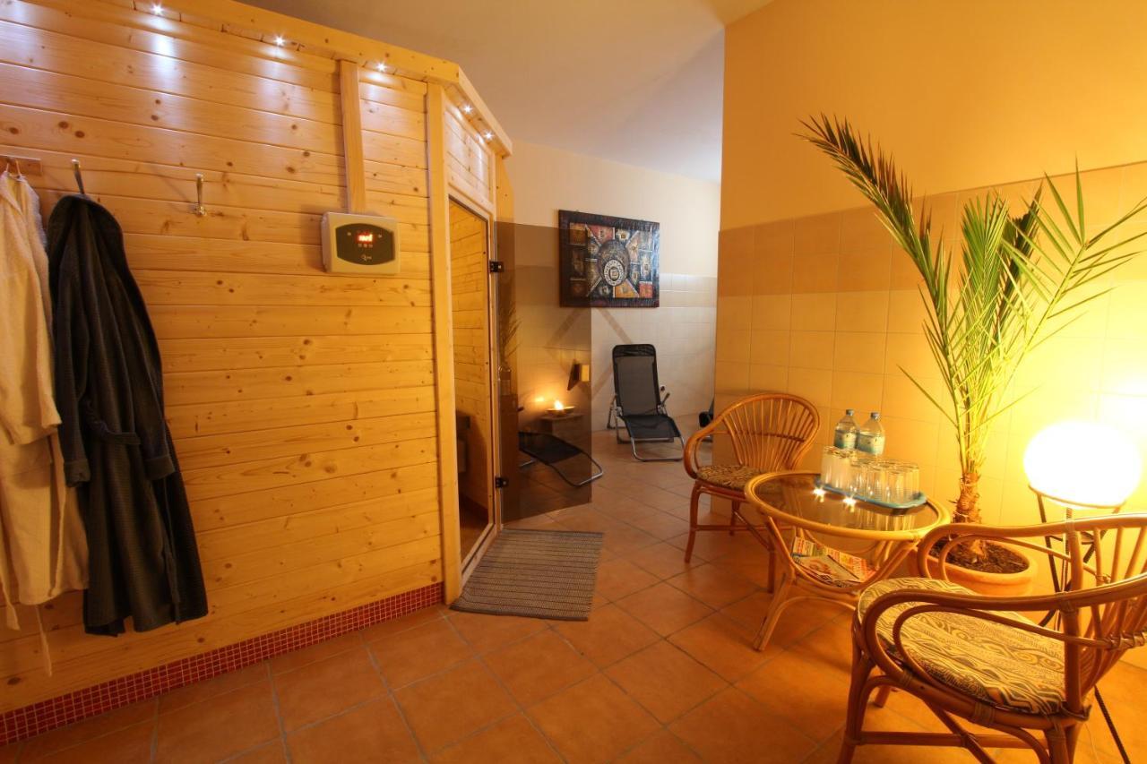 Eurobaltyk Bed & Breakfast Ревал Екстериор снимка